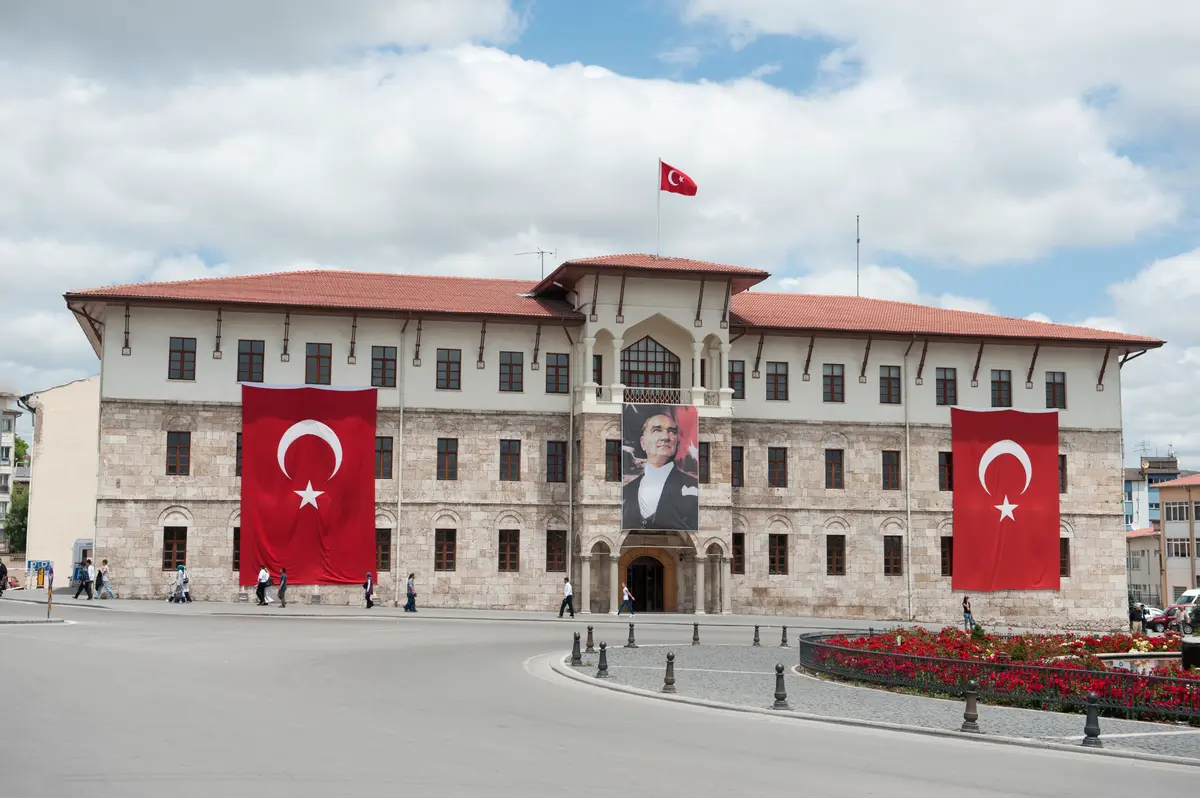 Sivas Barosu Avukatları için Yapay Zeka Hukuk Asistanı